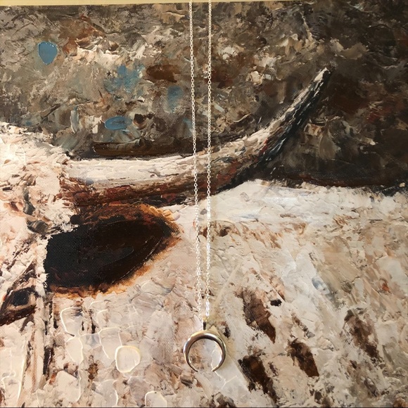 🌙 Crescent Moon Necklace Faux Gold or Silver - Picture 3 of 8